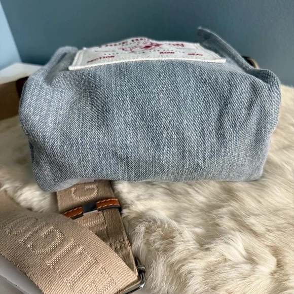 True Religion Women's Tote Bag Buddha Pocket Travel Shoulder Handbag - Picture 6 of 8